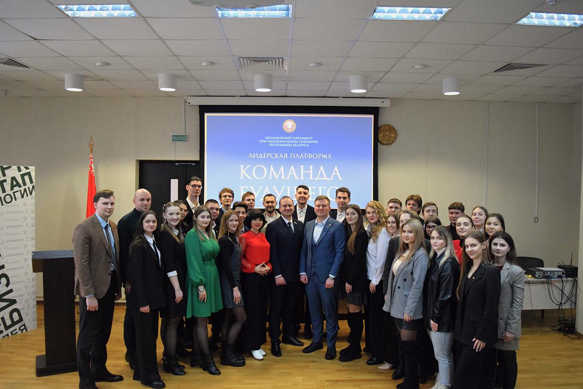 научно технические кадры. индустрия 4. научно технические инновации. научные разработки. а также научно технических разработок.